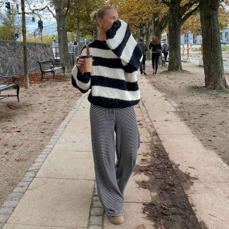 Women’s spring striped relaxed pants by Jesie-London, featuring a comfortable fit and casual style in a vibrant striped pattern.