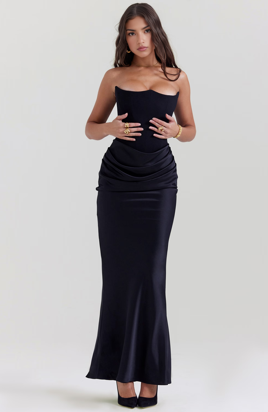 Jesie-London Camille women’s strapless corset bodycon maxi dress, elegant black gown with fitted bodice and flowing skirt.