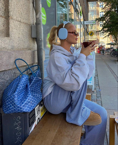 Women’s spring striped relaxed pants by Jesie-London featuring a comfortable fit and stylish design, shown in this image.