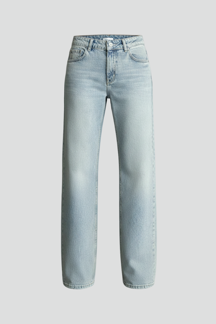 Women’s casual low-waist straight-leg denim jeans by Jesie-London, featuring button fastening and classic fit.