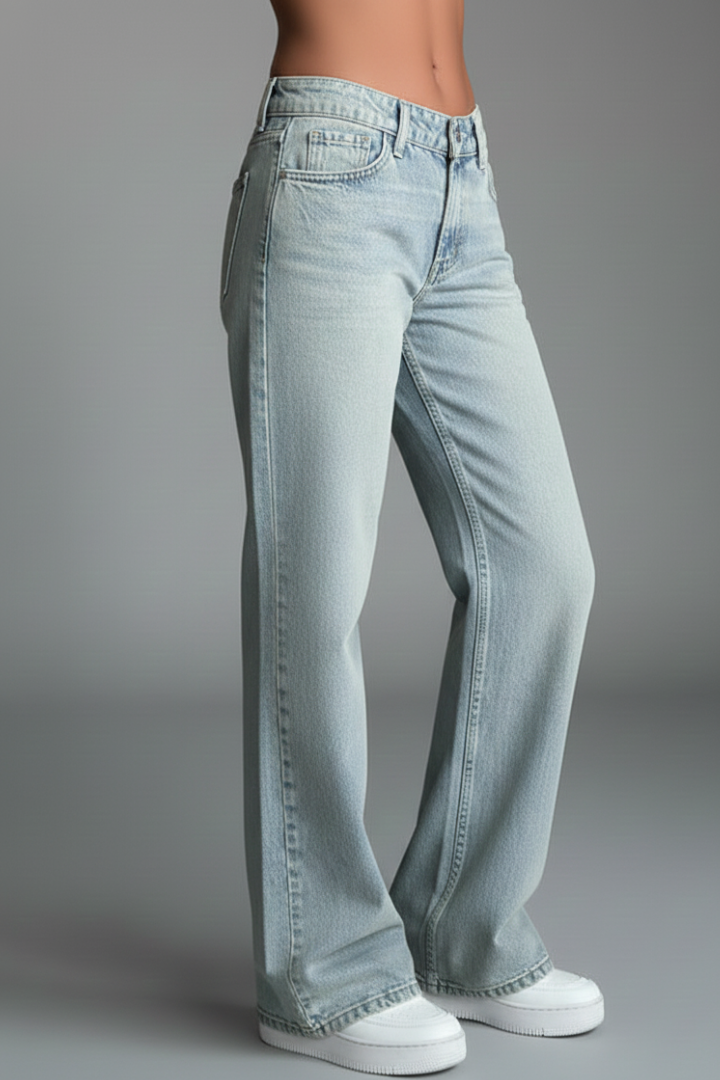 Jesie-London Isabella women's casual low-waist straight-leg denim jeans with button fastening, shown on a model.