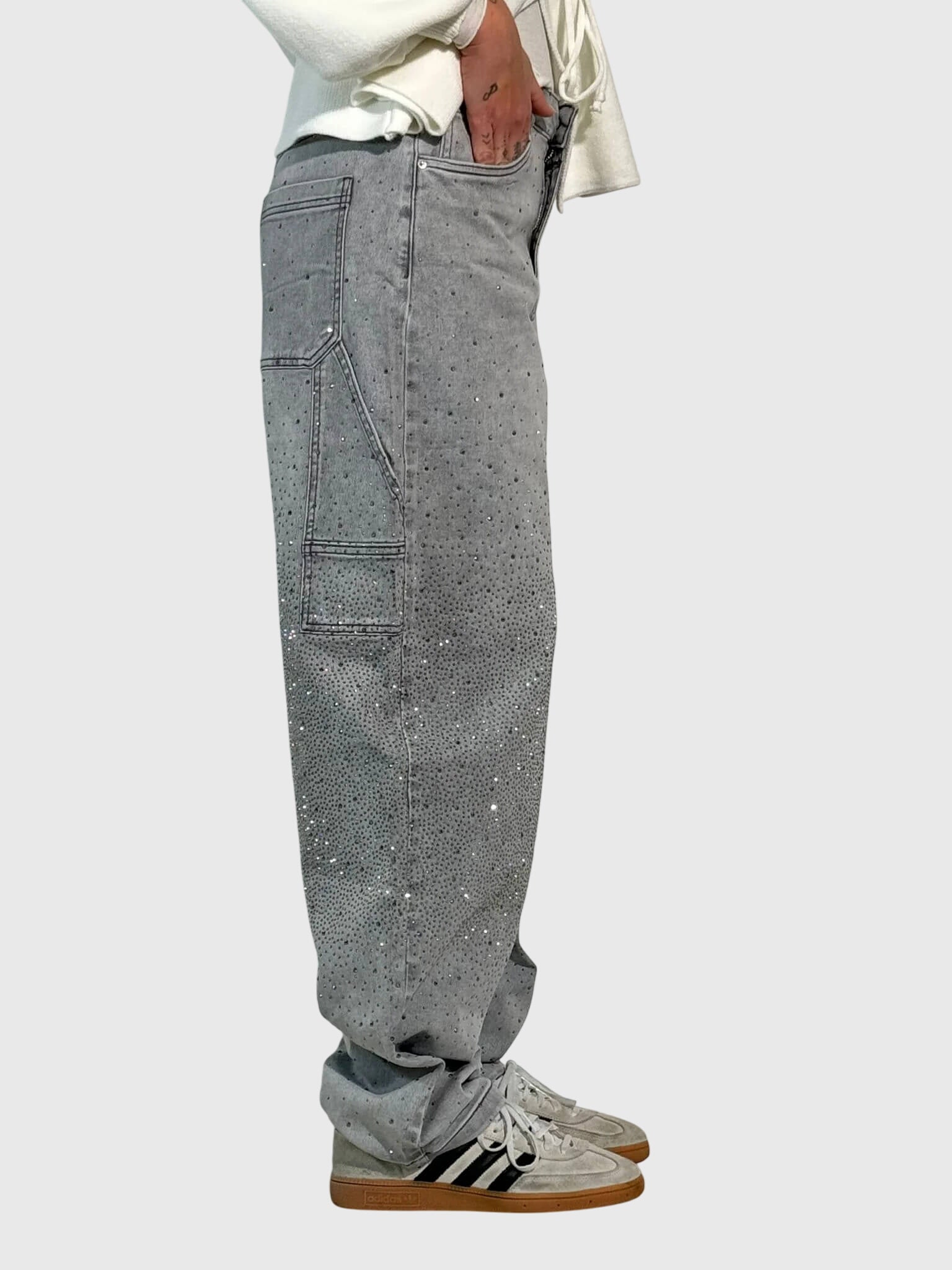 Women’s sparkle diamond denim pants from Jesie-London featuring a stylish fit and sparkling diamond embellishments.