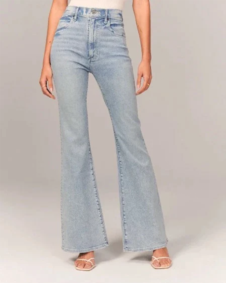 Jesie-London women's high-waisted flared denim jeans from Zara, showcasing classic blue wash and stylish fit.