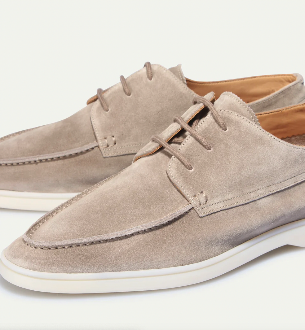 Men's lace-up casual walking shoes by Jesie-London, featuring a sleek design and comfortable loafers style.